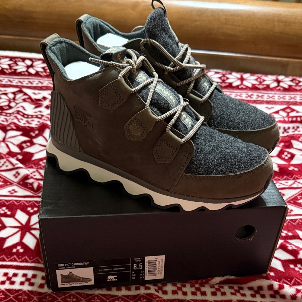 Sorel Men's Kinetic Caribou WP Boots - Brown and Gray